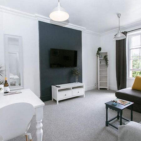Spacious Apartment, Free Parking, Central Location Near To Uni, Hospital, Town エクセター エクステリア 写真