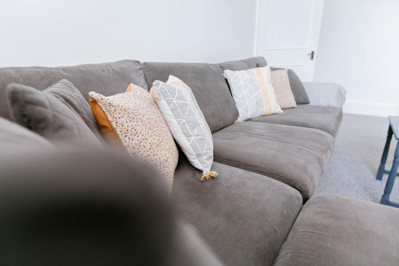 Spacious Apartment, Free Parking, Central Location Near To Uni, Hospital, Town エクセター エクステリア 写真