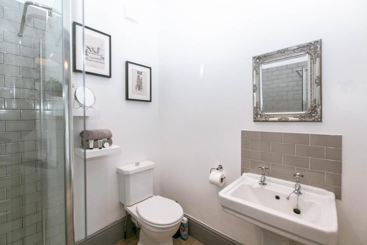 Spacious Apartment, Free Parking, Central Location Near To Uni, Hospital, Town エクセター エクステリア 写真