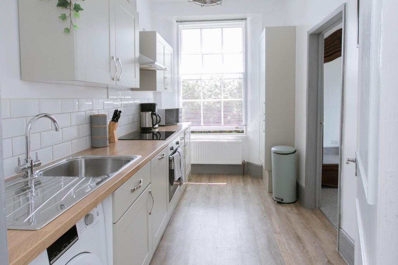 Spacious Apartment, Free Parking, Central Location Near To Uni, Hospital, Town エクセター エクステリア 写真